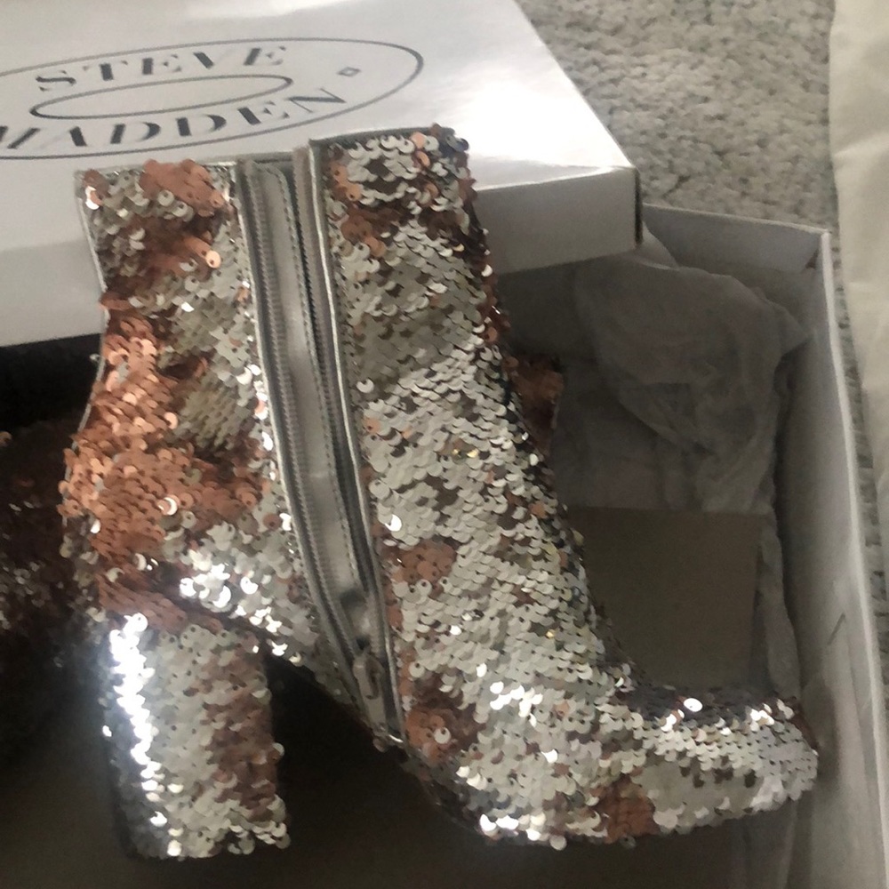Boots brand new